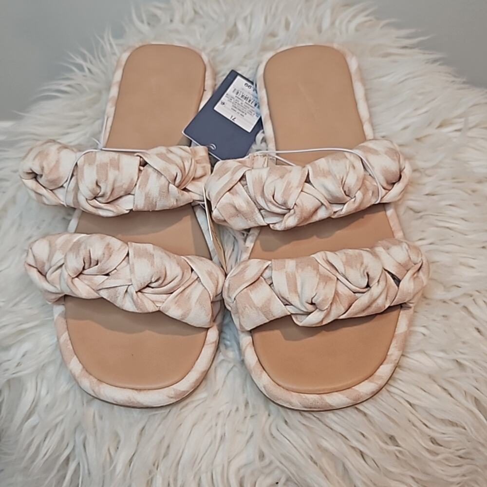 NWT Universal Thread Braided Strappy Flat Sandals Tan/Cream Size 7.5